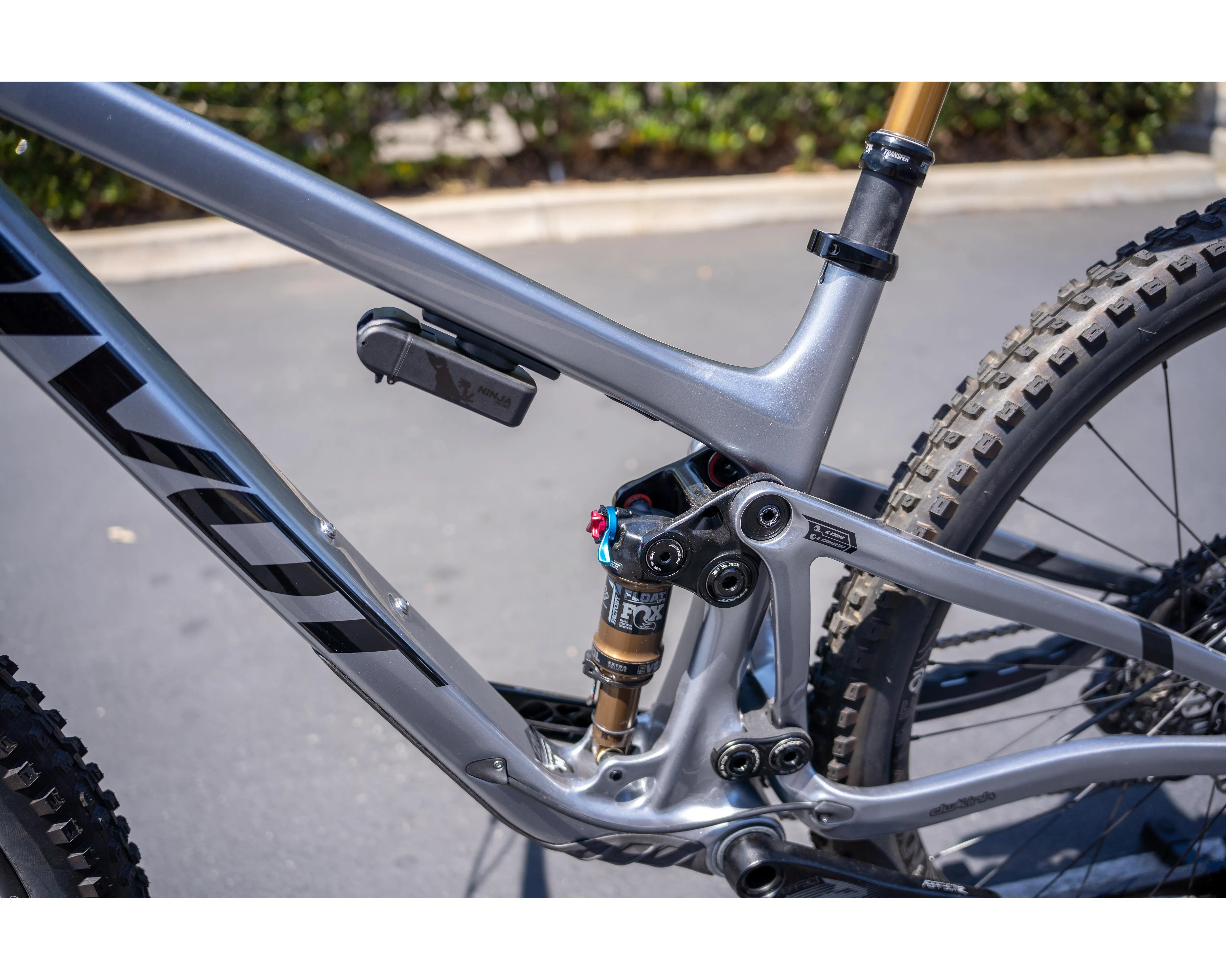 2021 Pivot Trail V3 Pro XT i9 Hub MetSil MD